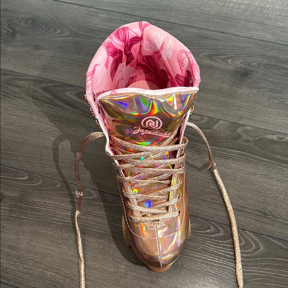 JajaHoho Roller Skates in Box - Picture 4 of 5